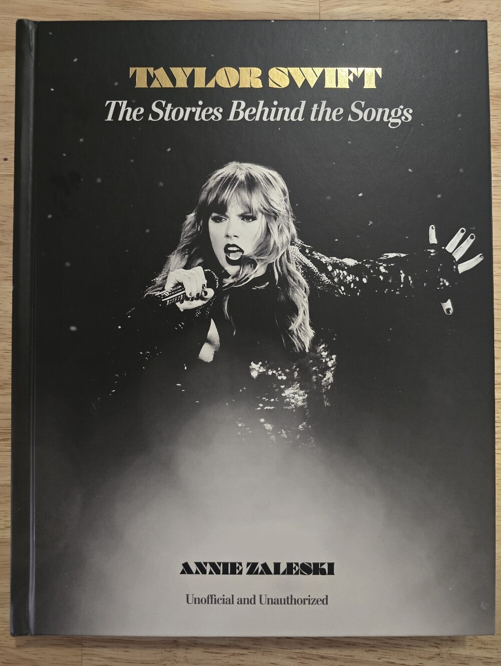 Taylor Swift, "The Stories Behind the Songs" book